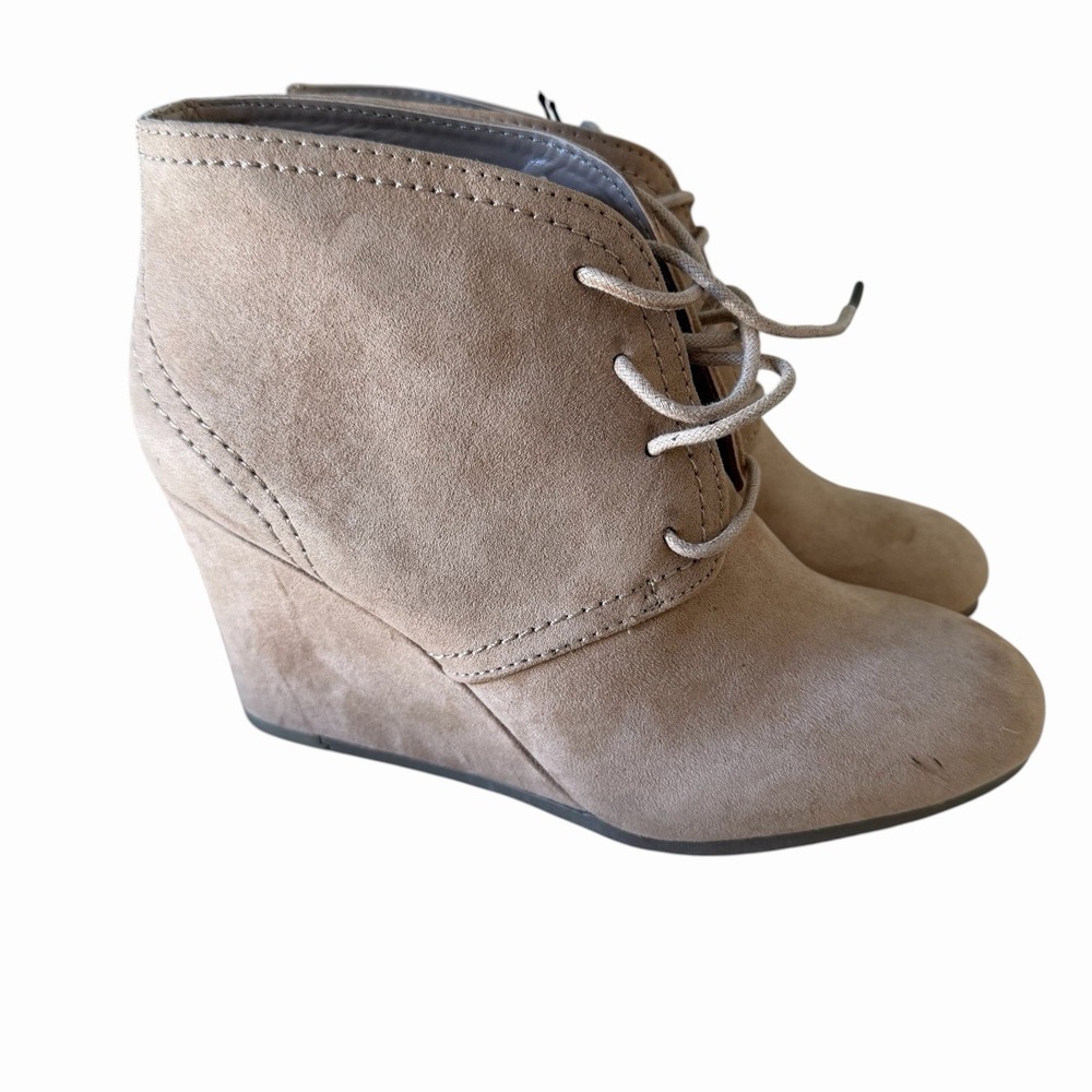 Arizona Jeans Lacie Ankle Bootie Wedges Size 7M Taupe Beige